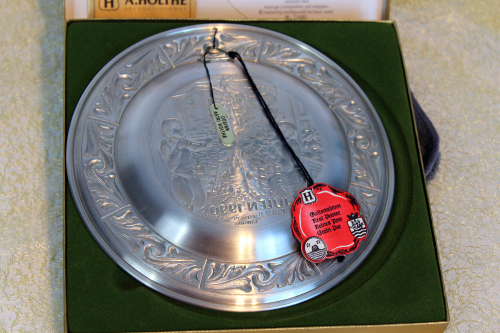 Jultallrik Julen 1990 Pewter Norway Astri Holthe Dekorativa tallrikar Cocholate.se